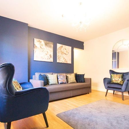 Lord Street - 2 Beautiful Apartments - Sleep Up To 14 Guests - By Rework Accommodation Chester Exteriör bild