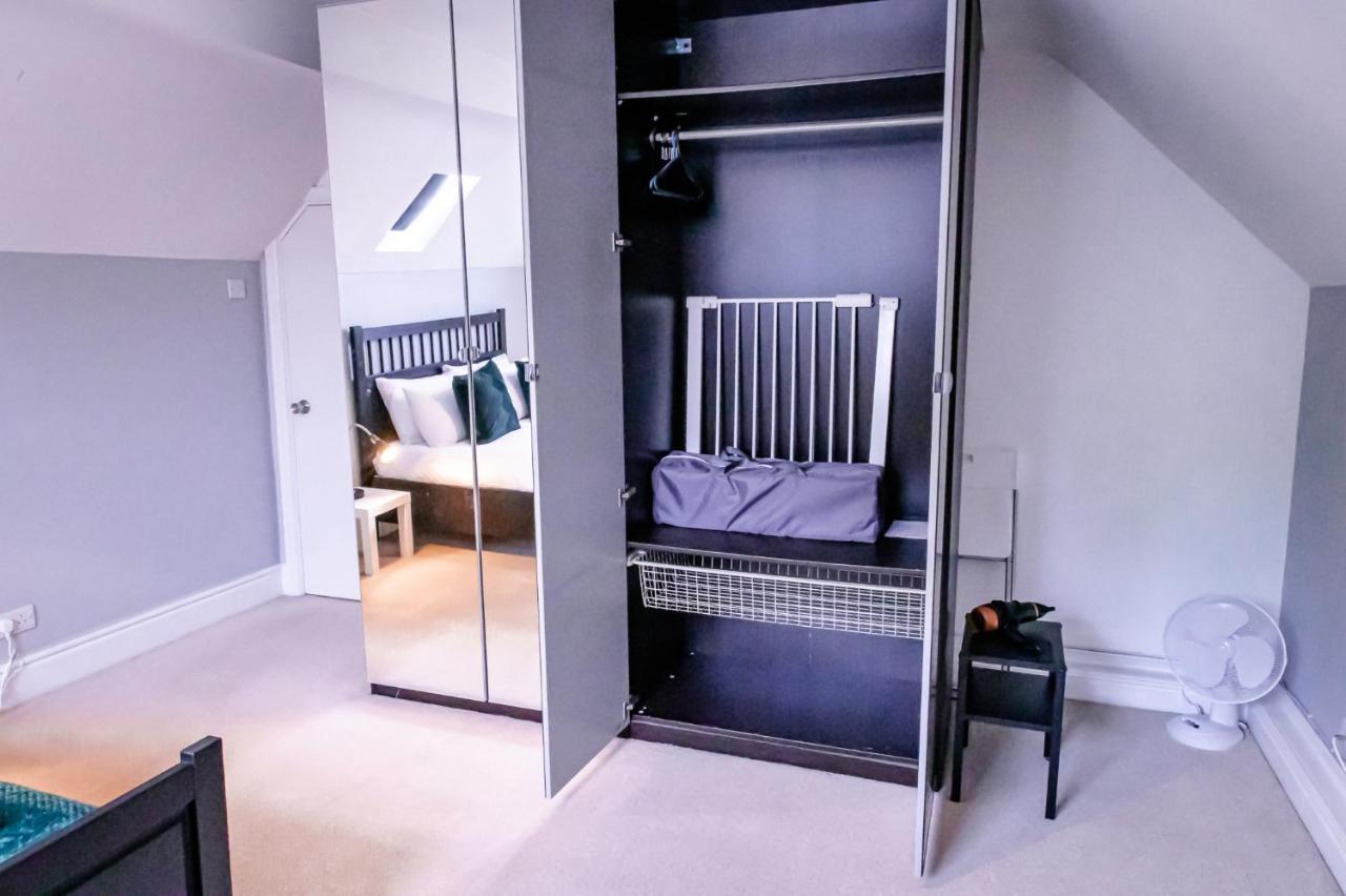 Lord Street - 2 Beautiful Apartments - Sleep Up To 14 Guests - By Rework Accommodation Chester Exteriör bild